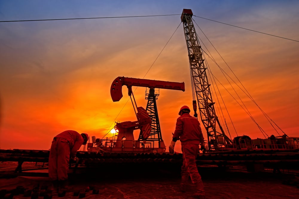 Same-day Hebrew translation of price-sensitive market filings for an energy group in MENA